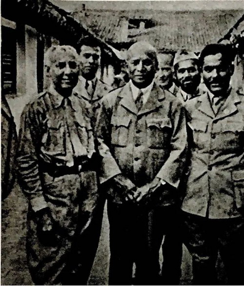 印度援华医疗队成员_缩小大小.jpg